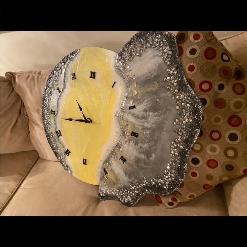 Wall clock work with resin